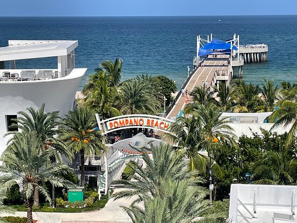 Commercial cleaning services in Pompano Beach