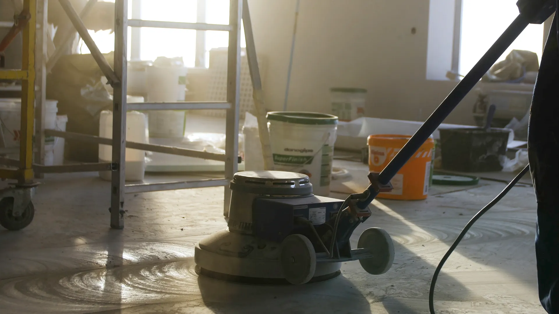 Industrial floor cleaning with a floor scrubber